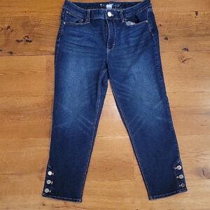 White House Black Market Size 8 Crops/capris